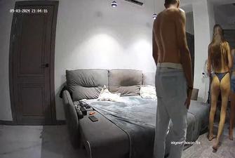 Andreza friends dance and fun in livingroom 2024-09-03 cam 2