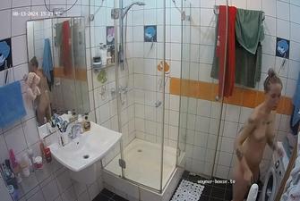 Jovanna shower, 13 08 2024