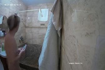 Tatiana friends night shower, 23 08 2024