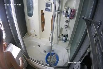 Camille friend quick shower, 21 08 2024