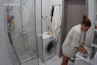 Andreza friend morning shower, 31 08 2024