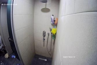 Gina shower, 25 08 2024
