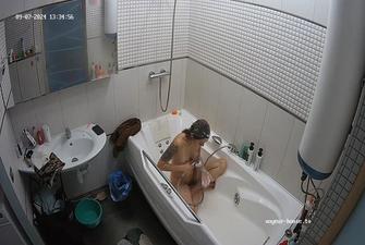 Art friend afternoon shower, 07 09 2024