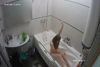 Art friend bath, 08 09 2024
