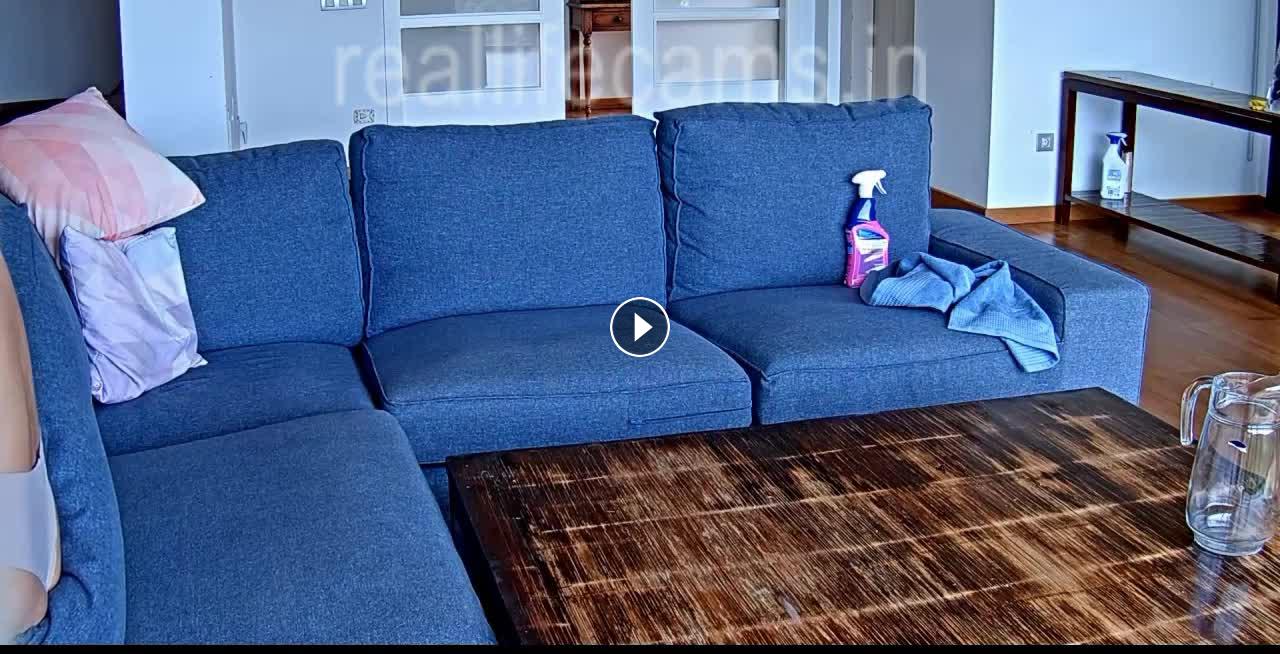 Reallifecam – Katarina and friend relax naked on sofa 10.09.2024