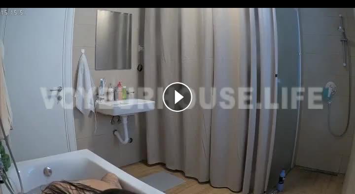 Reallifecam – Dasha and Sasha BLOWJOB In The Shower 04.09.2024