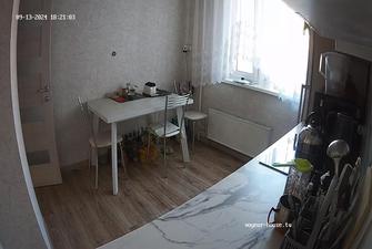 Camille friend preparing a snack, 13 09 2024