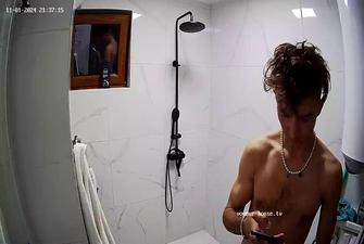 Arkadi shower 01-11-2024