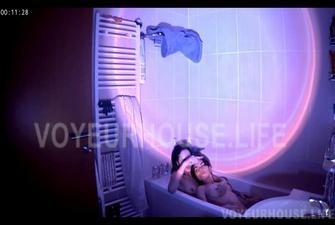 Reallifecam – Olympia GF Romantic Bath Fetish and Making Out, 12 10 2023