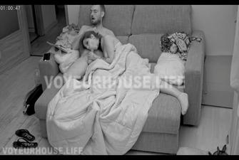 Reallifecam – Alberto Gets a Hot Handjob Fucks Guest On Couch, 15 10 2023