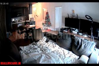 Reallifecam – Honny and Demian hot fuck in living room ,06 07 2025