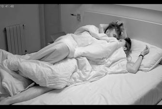 Reallifecam – Hot guest couple have sex in bedroom ,28 01 2026